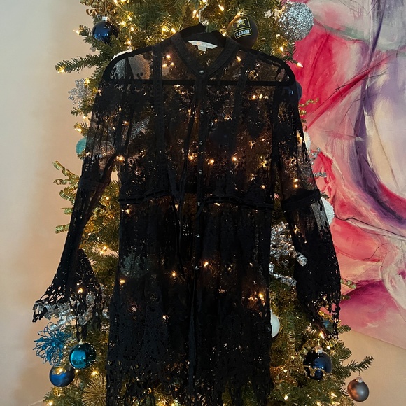 Size Medium Gorgeous Boston Proper Lace Tunic - Picture 3 of 4